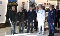 Bakan Güler, Kara Kuvvetleri Komutanlığını Ziyaret Etti