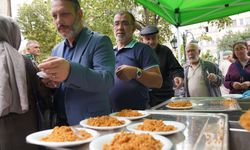 Tepebaşı Belediyesi Ahilik Haftası'nda Pilav İkram Etti