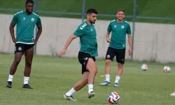 Adil Demirbağ Sarı Lacivert Renklere Kavuşmak Üzere