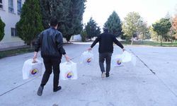 ETO ve TOBB iş birliğiyle 500 ihtiyaç sahibi öğrenciye kışlık ayakkabı ulaştırıldı