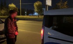 Eskişehir’de Film Gibi Kovalamaca: “Hasımlarım Çapraz Ateşe Alacak” Dedi, Araçtan Uyuşturucu Saçıldı