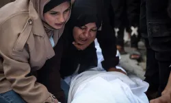 Ateşkesin Yıl Dönümünde Gazze’de İsrail Saldırıları Sürüyor