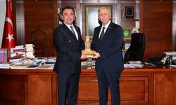 Başkan Habil Dökmeci Ankara’da Mansur Yavaş ile bir araya geldi