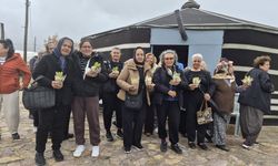 Başkan Ayşe Ünlüce'den kadın çiftçilere anlamlı jest