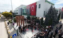 Atatürk Ve Çocuklar Anıtı’nın Adını Eskişehirliler Belirleyecek