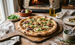 Taze İncirli ve Keçi Peynirli Kolay Pizza Tarifi