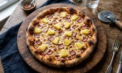 Evde Kusursuz Ananaslı Pizza Tarifi ve Püf Noktaları