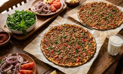 Evde En Lezzetli Lahmacun Nasıl Yapılır?