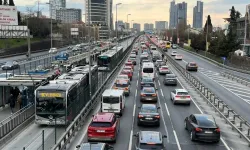 İstanbul'a Gidecekler Dikkat: Trafik Her Gün 7 Saat Yan Yola Verilecek