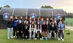 Kadın Futbolunda Çifte İmza
