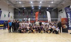 Kadın Voleybolda Zirve Osmangazi’nin