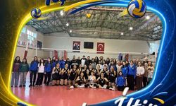 Söğüt Spor Kulübü Voleybol Takımı antrenörüne veda etti