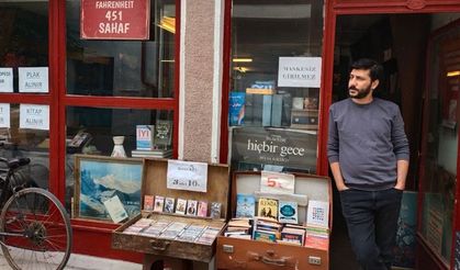 Çok kitap alıyor ama okumuyoruz     