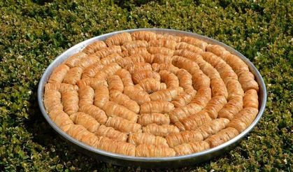 Bayramda tatlı tüketiminde hormonların etkisi ve yürüyüş önerisi