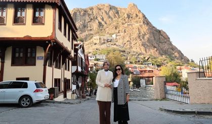 Türkan Şoray Afyonkarahisar’ı gezdi