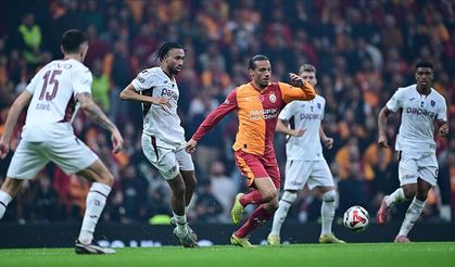 Süper Lig'de Dev Randevu: Trabzonspor - Galatasaray Derbisi Nefes Kesecek!