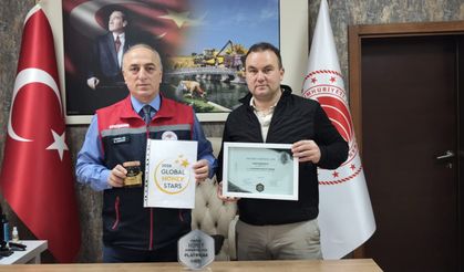 Eskişehirli Arıcı Hakkı İşçi Paris’ten Ödülle Döndü