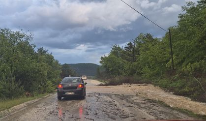 Bilecik'te Sağanak ve Dolu Afeti: Sarnıç Köyü Sular Altında Kaldı