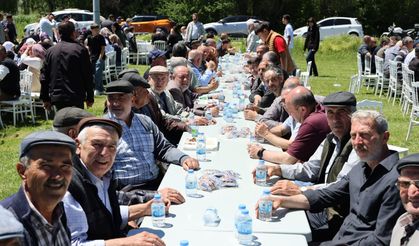 Seyitgazi Ayvalı Mahallesi'nde Bereket İçin Eller Semaya Açıldı