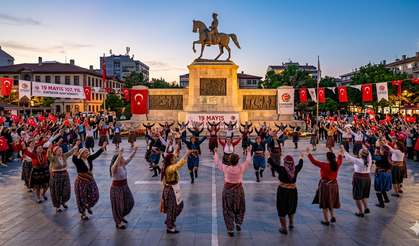 Eskişehir'de 107 Kadından Zeybek Gösterisi