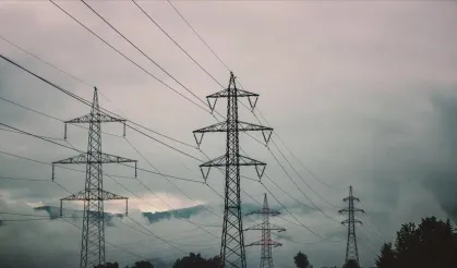 Türkiye'nin enerji ithalatı faturası ağustosta yüzde 33,8 arttı