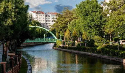 Eskişehir'de Bugün Hava Parçalı Bulutlu