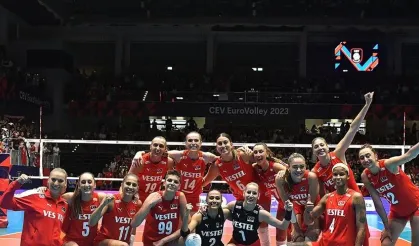 Filenin Sultanları Sırbistan'ı 3-0 Yenerek Finale Çıktı