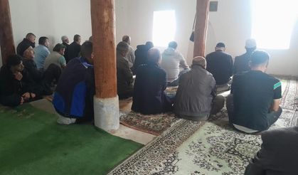 Tarihi Babullu Gazi Camii’nde 50 Yıl Sonra İlk Cuma Namazı Kılındı