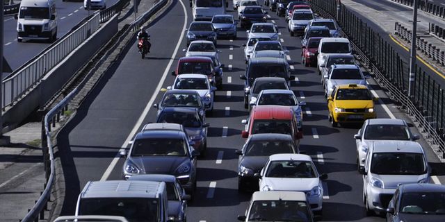 Eskişehir'de her ay yüzlerce yeni araç trafiğe çıkıyor