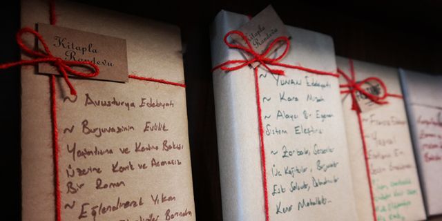 Bu sahafta 'Kitapla Kör Randevu' uygulaması var