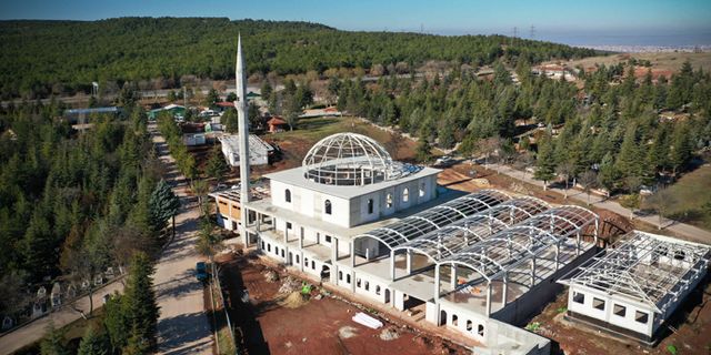 Asri Mezarlık’ta cami yapımı devam ediyor
