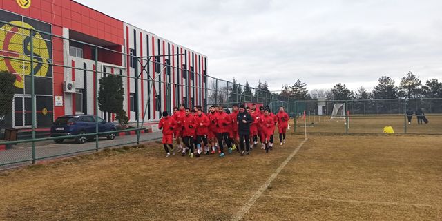 Es-Es Karacabey Belediyespor maçı hazırlıklarına başladı