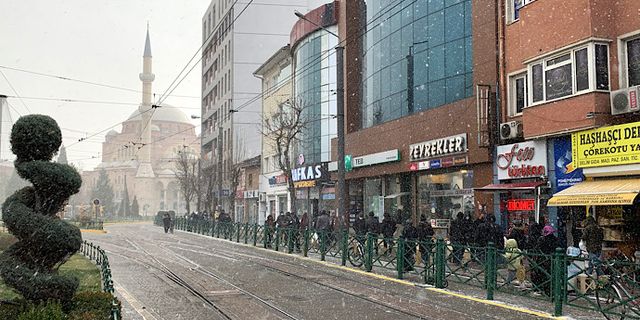 Eskişehir’de kar yağışı başladı