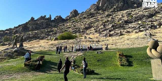 Sivrihisar'a turist akını devam ediyor