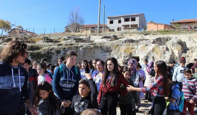 Öğrencilerden Han’a  tarihi ve turistik gezi