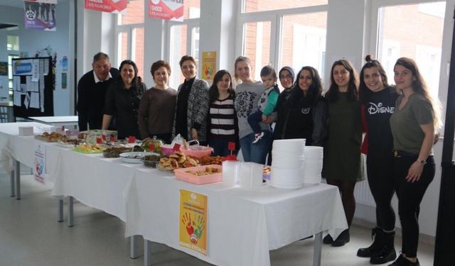 Otizm Yaşam Köyü  için kermes yapıldı