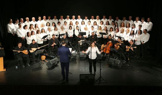 Odunpazarı Karacaoğlan  türküleriyle mest oldu