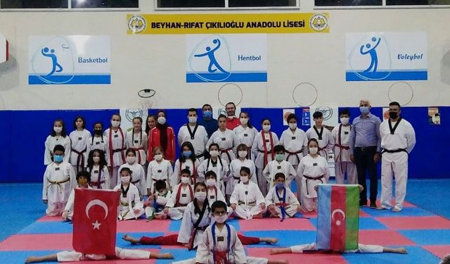 Taekwondocular kuşak sınavında maharetlerini gösterdi