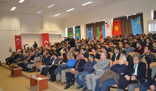 Mehmet Akif’te Eğitim  ve Erdem konferansı