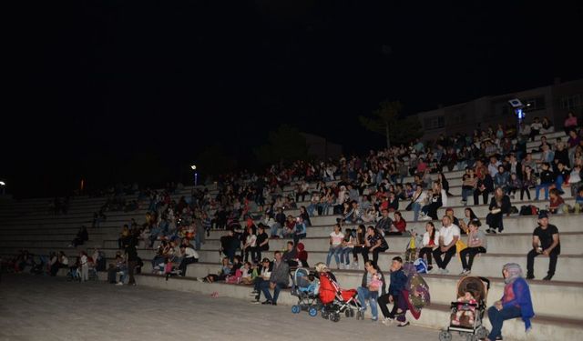 Sinema Festivali’nde  “Tatlı Bela” eğlendirdi