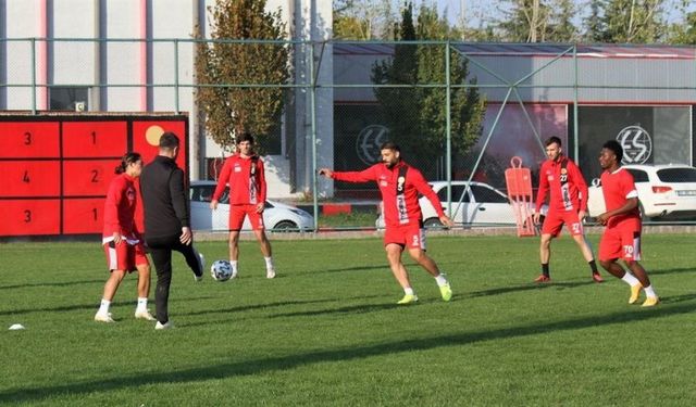 Eskişehirspor pas ve şut çalıştı