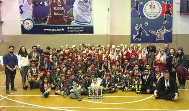 Cumhuriyet Anadolu  Lisesi yeniden birinci