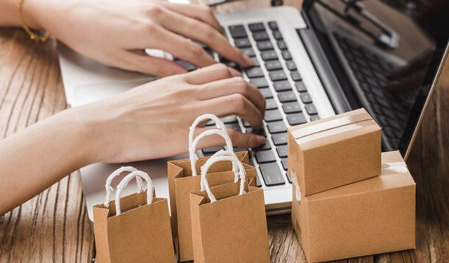 Türkiye'de E-Ticaret Hacmi 4,57 Trilyon Liraya Ulaştı