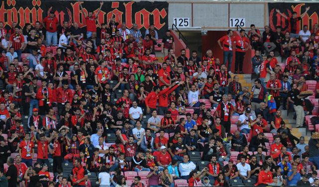 Eskişehirspor kombine biletleri Espark AVM’de satışta