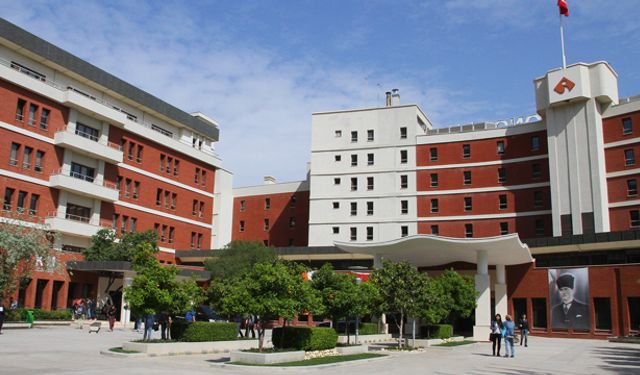 İzmir Ekonomi Üniversitesi 2 Araştırma Görevlisi alıyor