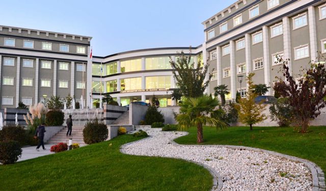 Sakarya Üniversitesi 5 Öğretim Elemanı alıyor