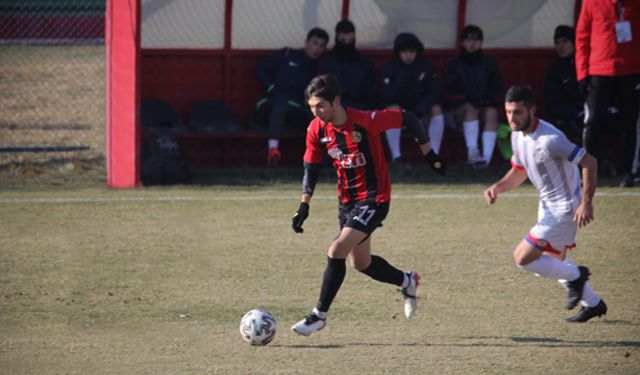 Eskişehirspor U-19 gençlerinin bileği bükülmüyor