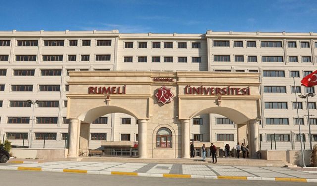 İstanbul Rumeli Üniversitesi Öğretim Üyeleri alıyor