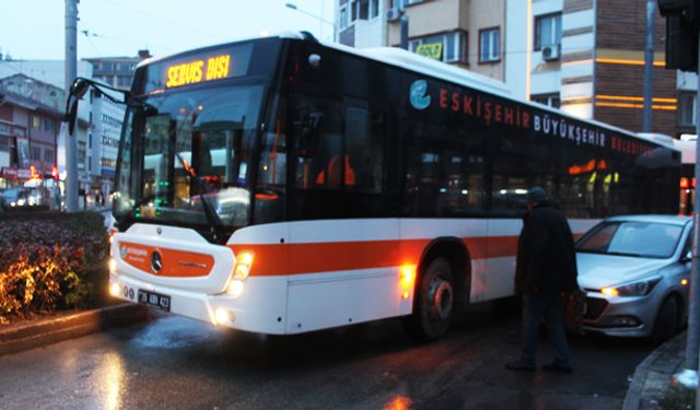 Hatalı park trafiği kilitlenmesine neden oldu