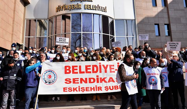 Belediye çalışanları ‘ek ücret’ eylemi yaptı